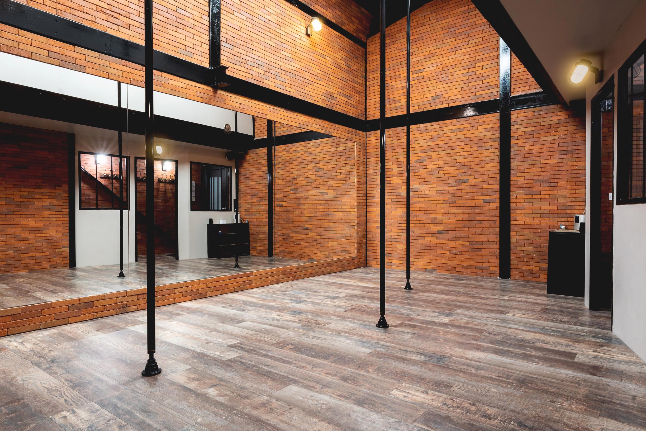 Salle de pole dance Atelier Pole Passion près d'Angers