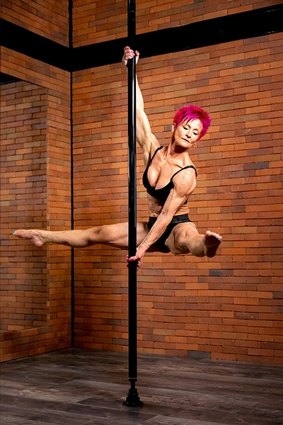 Coaching pole dance personnalisé à Angers